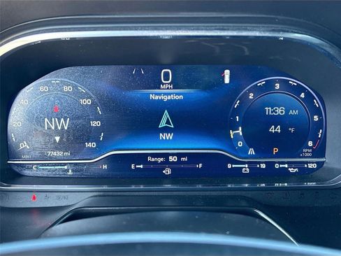 Used 2023 Chevrolet Suburban Premier image 12