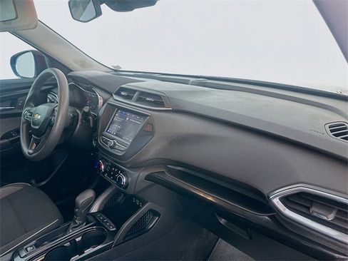 Used 2022 Chevrolet TrailBlazer LT image 27