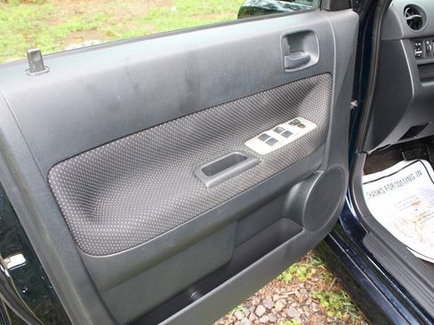 Used 2005 Scion xB FWD image 14