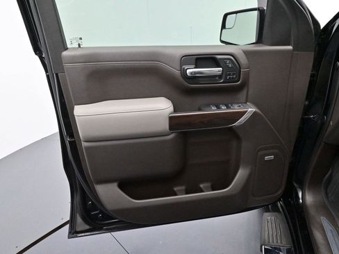 Used 2019 GMC Sierra 1500 SLT w/ SLT Premium Package image 10