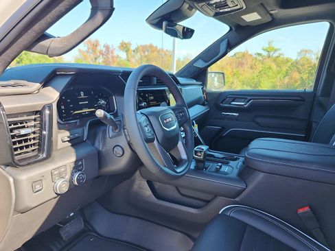 New 2026 GMC Sierra 1500 AT4X w/ LPO, Black Badging Package image 14