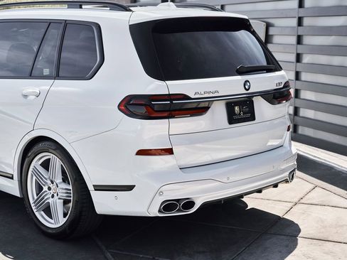 Used 2023 BMW ALPINA XB7 AWD/4WD image 9