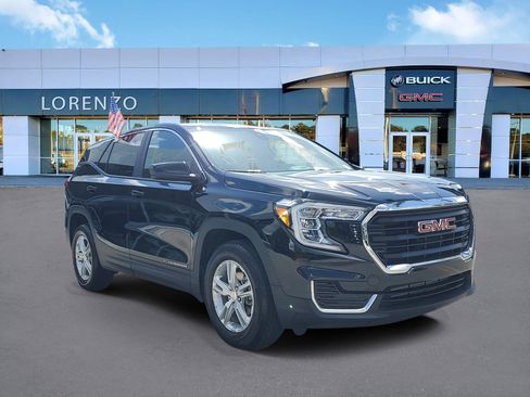 Used 2023 GMC Terrain SLE image 3