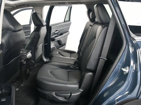 Used 2024 Toyota Grand Highlander AWD Hybrid image 33