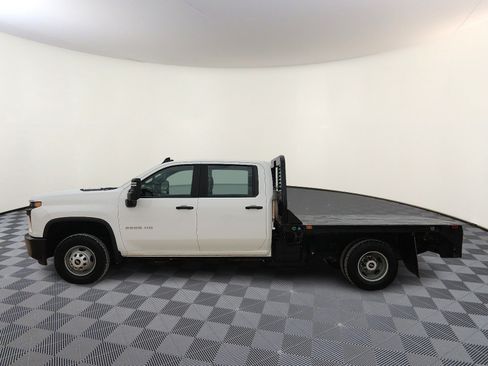 Used 2023 Chevrolet Silverado 3500 W/T w/ WT Fleet Convenience Package AWD/4WD image 2