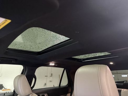 Used 2018 Ford Explorer XLT w/ Equipment Group 202A image 26