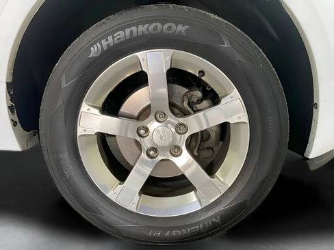 Used 2012 Chevrolet Captiva Sport LTZ AWD/4WD image 26