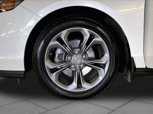 Used 2024 Honda Accord EX image 9