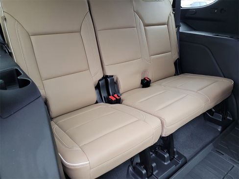 Used 2023 Chevrolet Tahoe Premier image 12