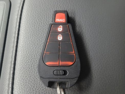 Used 2017 RAM 1500 Big Horn image 32