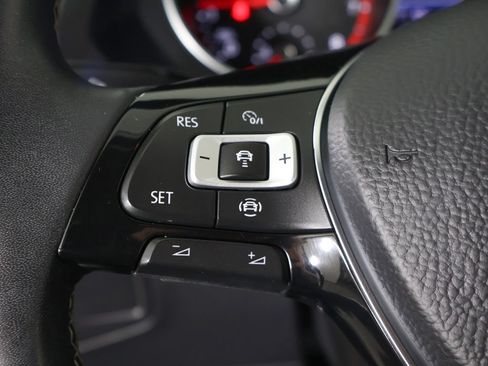 Used 2021 Volkswagen Tiguan SE AWD/4WD image 41