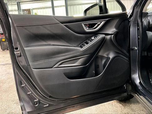 Used 2020 Subaru Forester Limited image 21