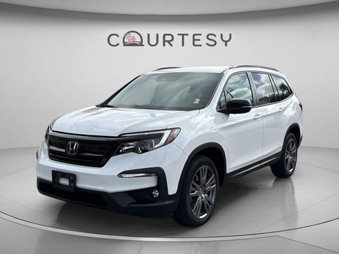 Used 2022 Honda Pilot Sport image 1