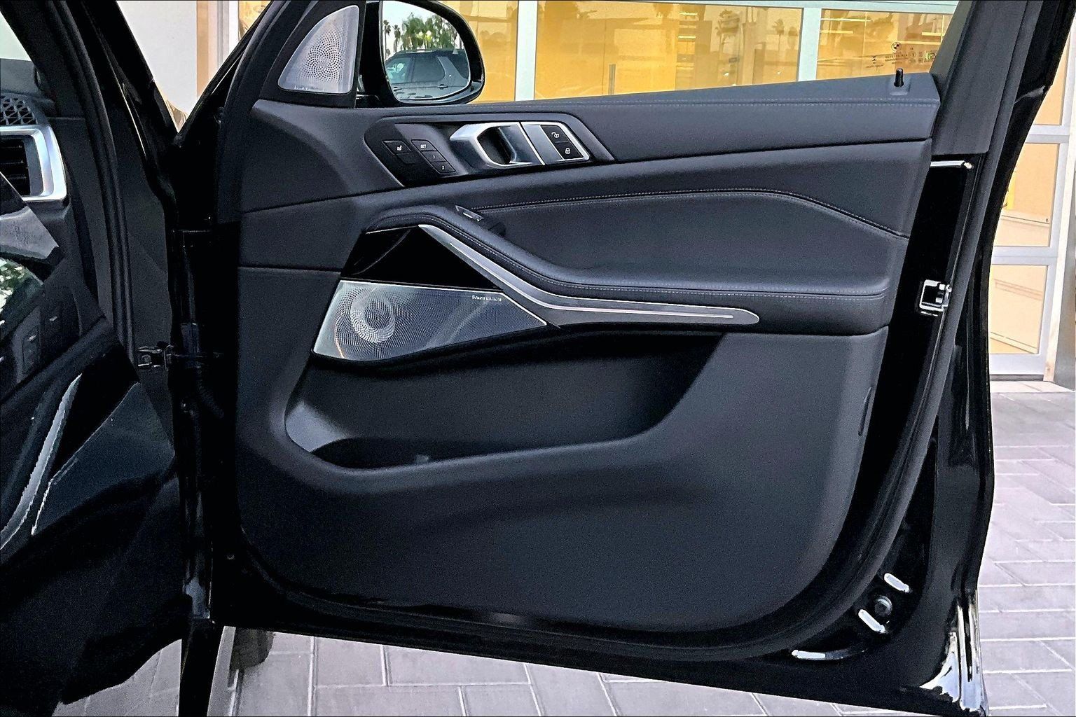 Used 2026 BMW ALPINA XB7 AWD/4WD image 24