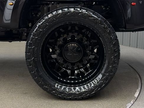 Used 2026 Ford F450 Platinum w/ FX4 Off-Road Package AWD/4WD image 12