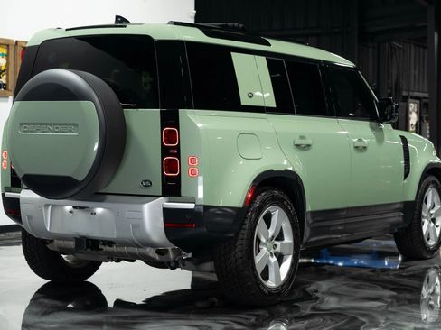 Used 2023 Land Rover Defender 110 75th Limited Edition image 8
