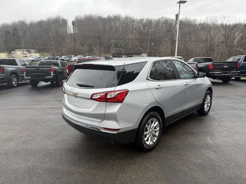 Used 2021 Chevrolet Equinox LT image 3