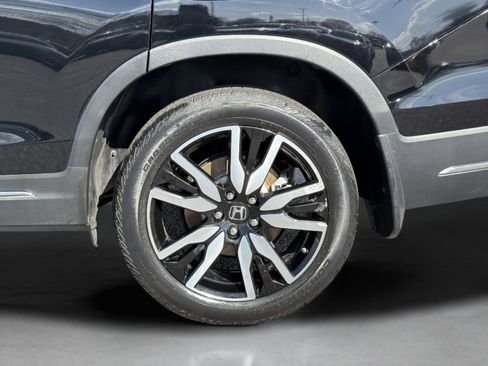 Used 2020 Honda Pilot Touring image 38