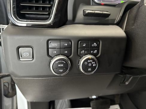Certified 2024 GMC Sierra 2500 Denali Ultimate image 18