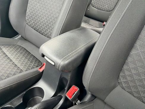 Used 2022 Kia Rio S FWD image 15