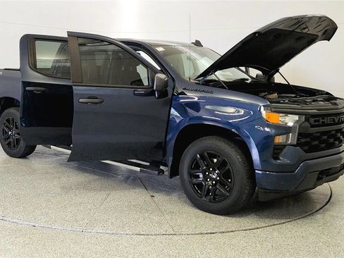 Used 2023 Chevrolet Silverado 1500 Custom w/ LPO, Dark Essentials Package AWD/4WD image 9