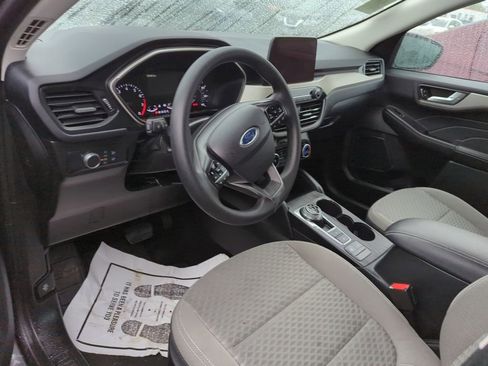Used 2021 Ford Escape SE w/ SE Sport Appearance Package AWD/4WD image 7
