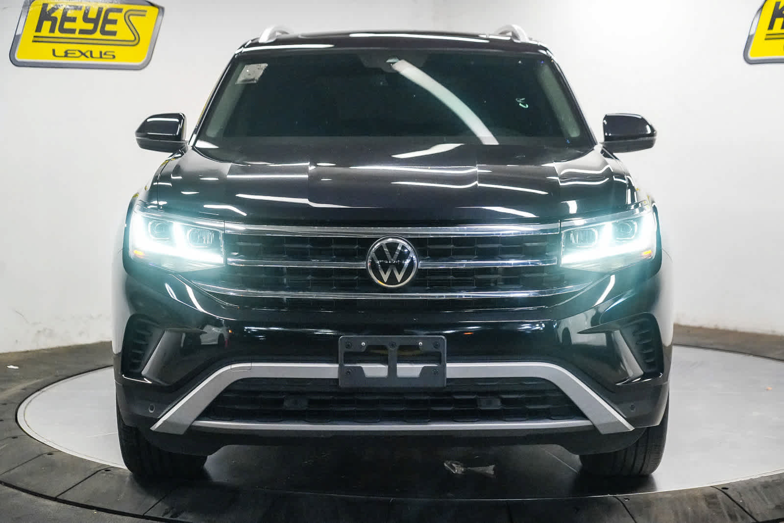 Used 2021 Volkswagen Atlas SEL FWD image 4