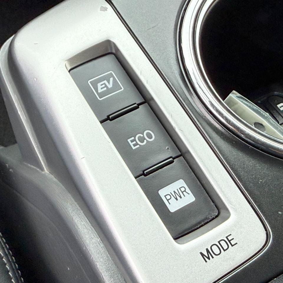 Used 2013 Toyota Prius V Five FWD image 13