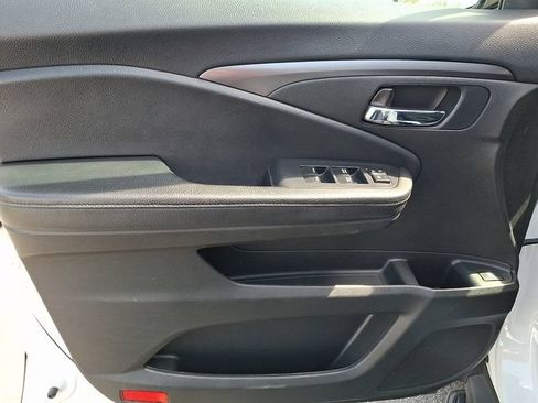 Used 2022 Honda Pilot Sport image 13