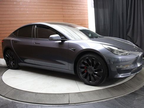 Used 2022 Tesla Model 3 Performance image 23