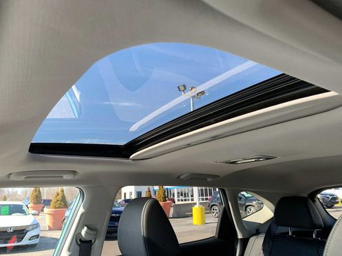 Used 2024 Kia Seltos EX image 19