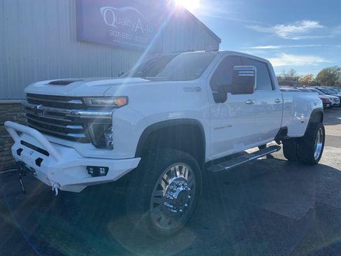 Used 2022 Chevrolet Silverado 3500 High Country w/ Safety Package II image 2