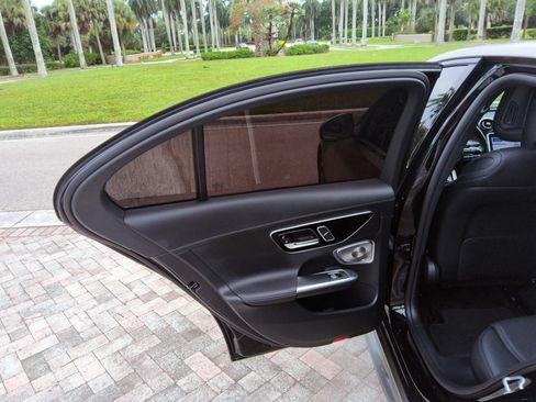 Used 2024 Mercedes-Benz C 300 Sedan image 37