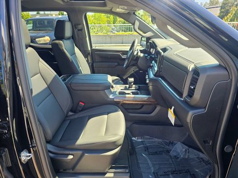Used 2026 GMC Sierra 1500 Elevation w/ Elevation Premium Package AWD/4WD image 11