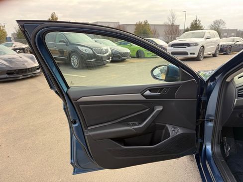 Used 2021 Volkswagen Jetta S image 10