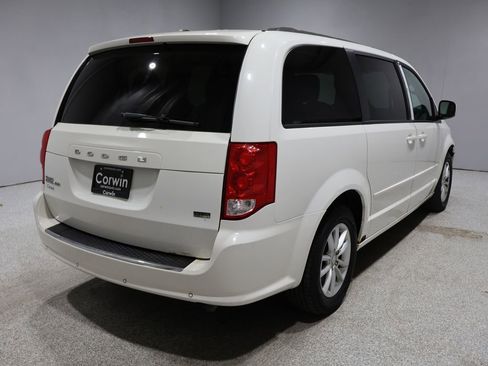 Used 2013 Dodge Grand Caravan SXT w/ UConnect Hands-Free Group image 2