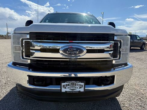 Used 2017 Ford F250 XLT w/ Advanced Security Pack image 3