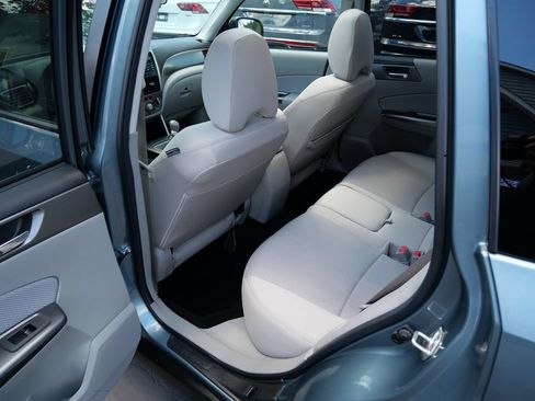 Used 2013 Subaru Forester 2.5X Premium AWD/4WD image 17
