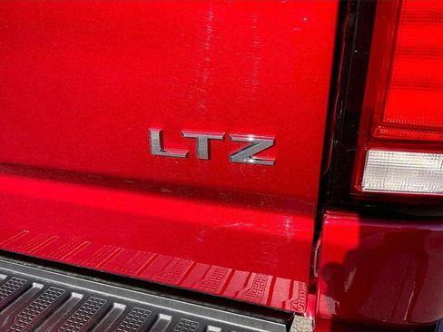 Used 2026 Chevrolet Silverado 2500 LTZ w/ LTZ Premium Package image 8