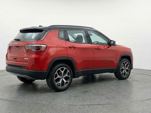 Used 2025 Jeep Compass Limited AWD/4WD image 7