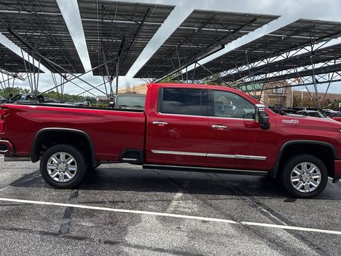 Used 2024 Chevrolet Silverado 3500 High Country w/ Technology Package AWD/4WD image 13