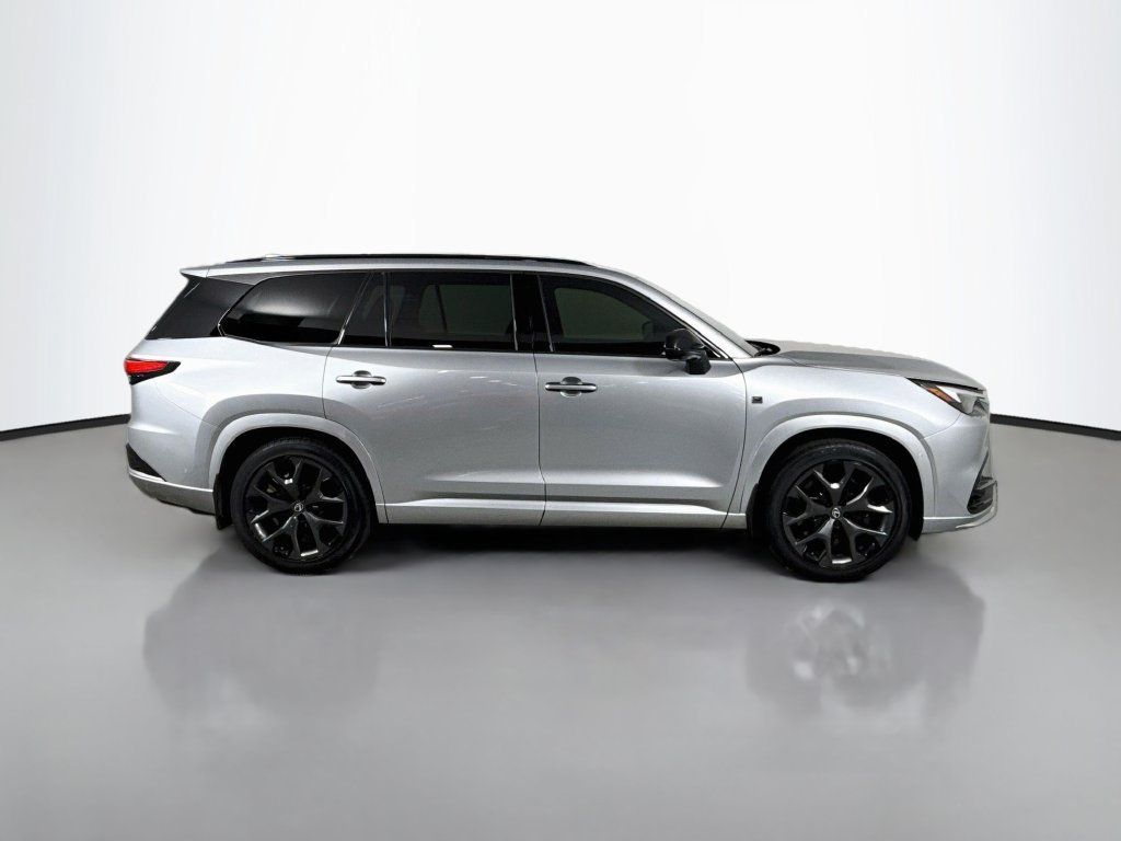 Certified 2026 Lexus TX 500h AWD w/ Technology Package image 4