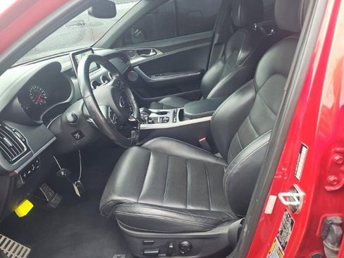 Used 2018 Kia Stinger GT2 AWD/4WD image 13