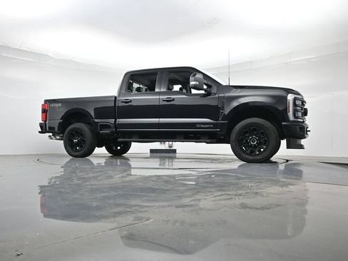 New 2026 Ford F250 Lariat w/ Black Appearance Package AWD/4WD image 13