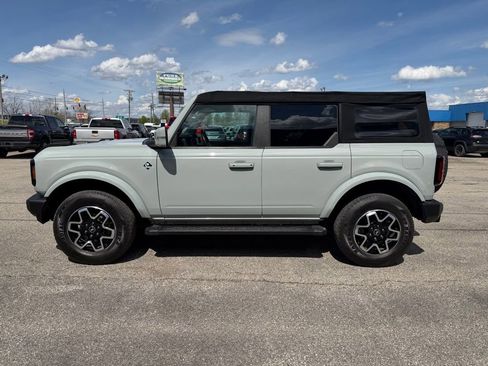 Used 2022 Ford Bronco Outer Banks image 4