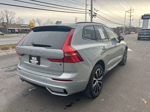 Certified 2025 Volvo XC60 B5 Plus AWD/4WD image 5
