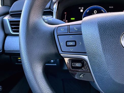 Used 2025 Toyota Camry LE image 24