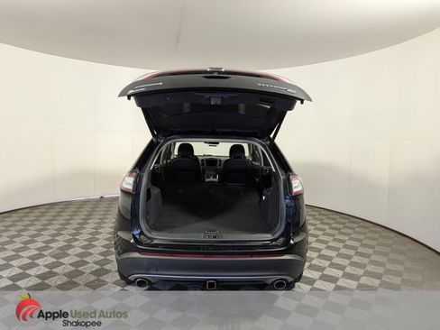 Used 2016 Ford Edge Titanium w/ Equipment Group 302A AWD/4WD image 13