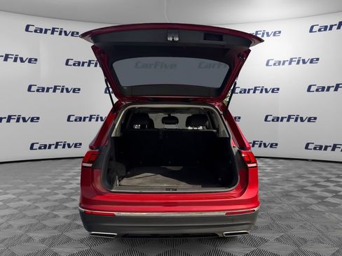 Used 2021 Volkswagen Tiguan SE w/ Panoramic Sunroof Package AWD/4WD image 9