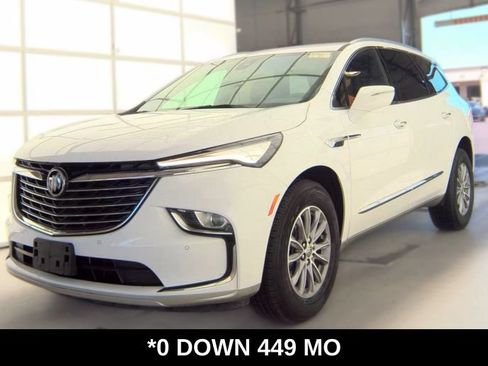 Used 2023 Buick Enclave Essence FWD image 1